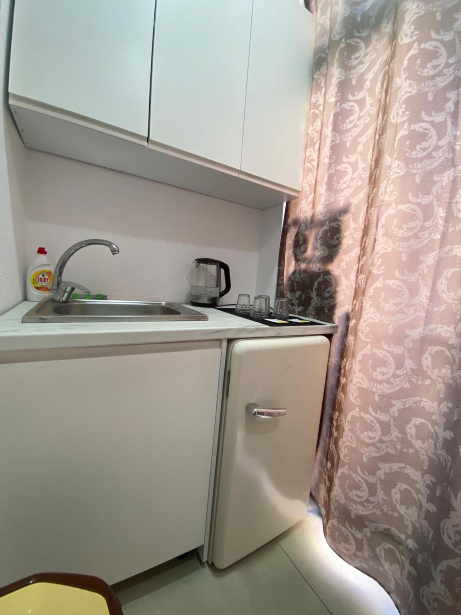 Ayso Inn Tirana City Center Экстерьер фото
