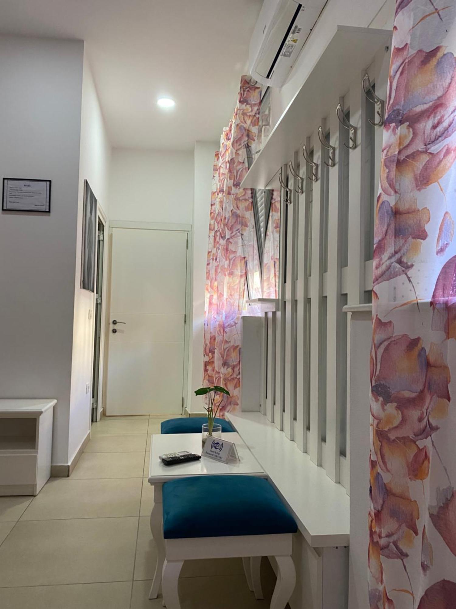 Ayso Inn Tirana City Center Экстерьер фото