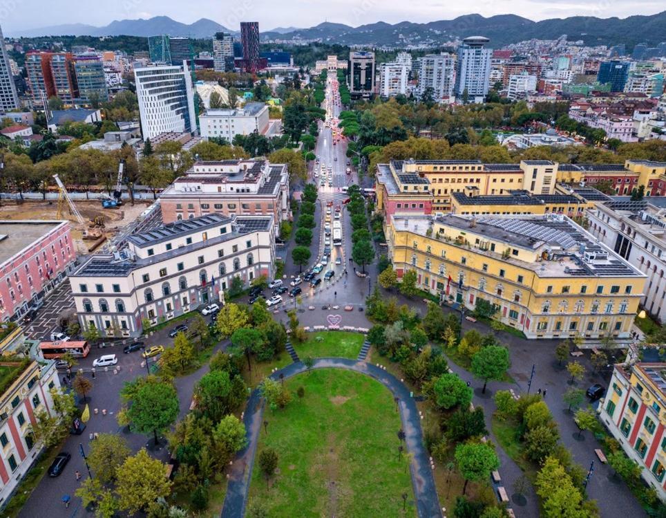Ayso Inn Tirana City Center Экстерьер фото